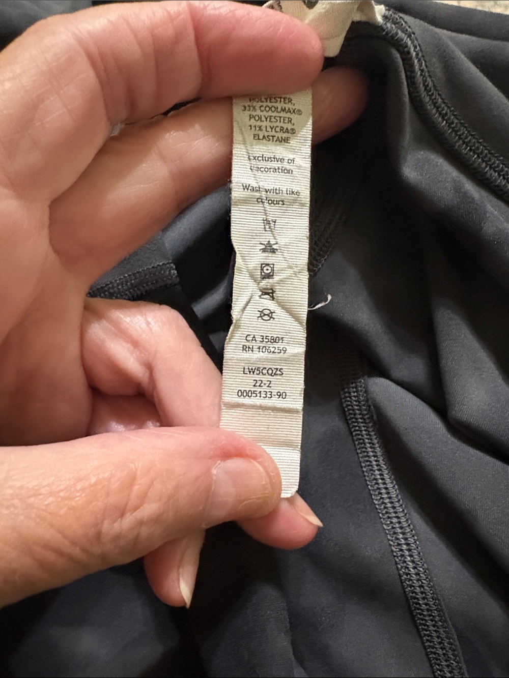 Lululemon legging. Size 12 - Picture 4 of 6